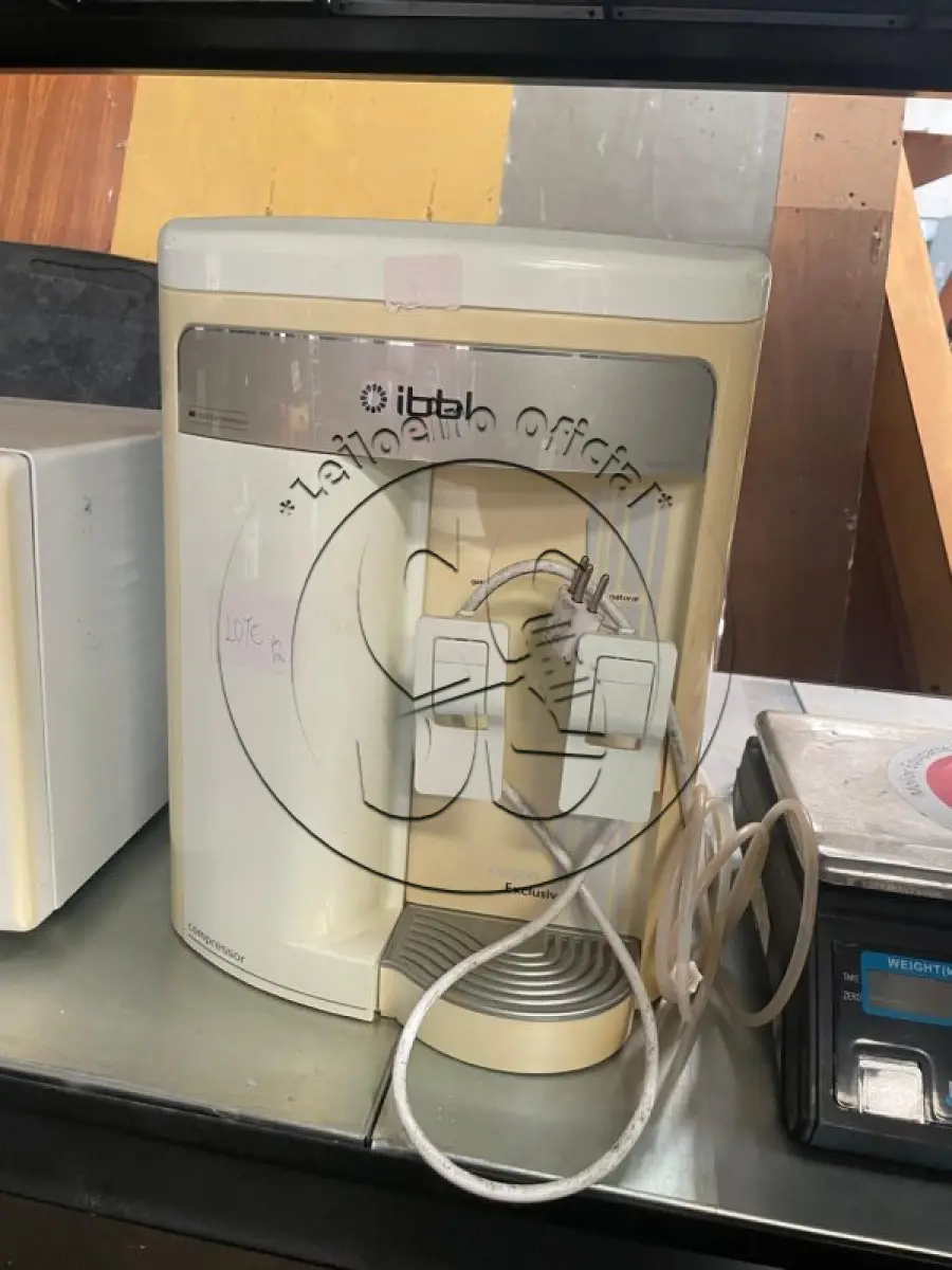 LOTE 012 - TV 32" AOC, Geladeira Cônsul, Micro-ondas, Purificador de água, Balança até 40kg