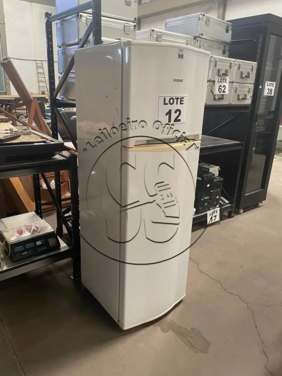 LOTE 012 - TV 32" AOC, Geladeira Cônsul, Micro-ondas, Purificador de água, Balança até 40kg