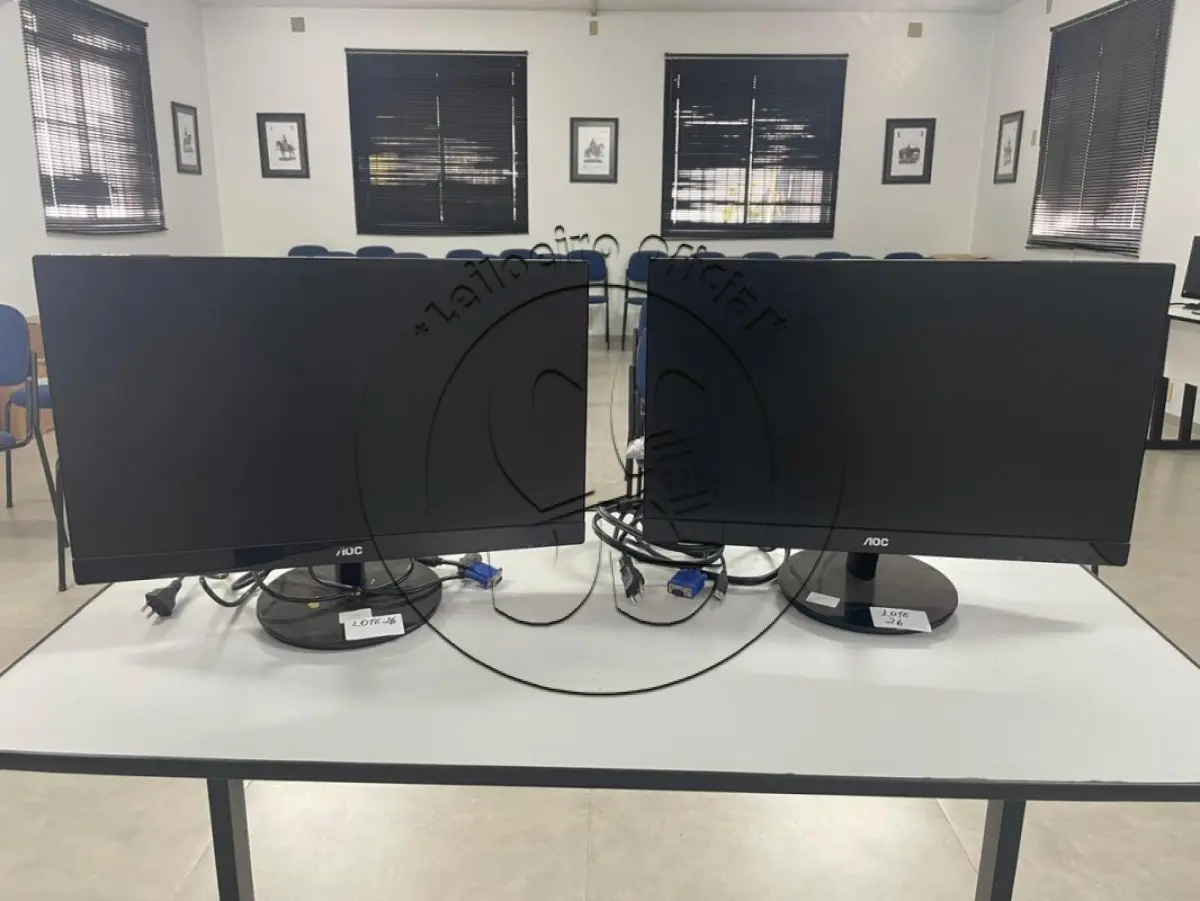 LOTE 026 - Dois Monitores AOC 23" Full HD