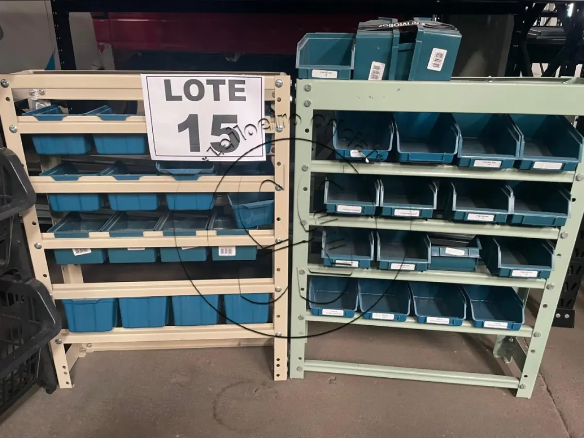 LOTE 015 - Cesto plástico organizador e dois Kit Estante Presto