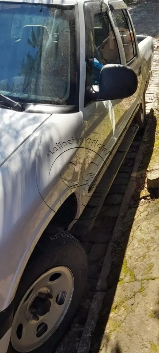 LOTE 012 - Caminhonete GM/S10 2.8 D, carroceria aberta/cabine dupla, ano/modelo: 2001/2001