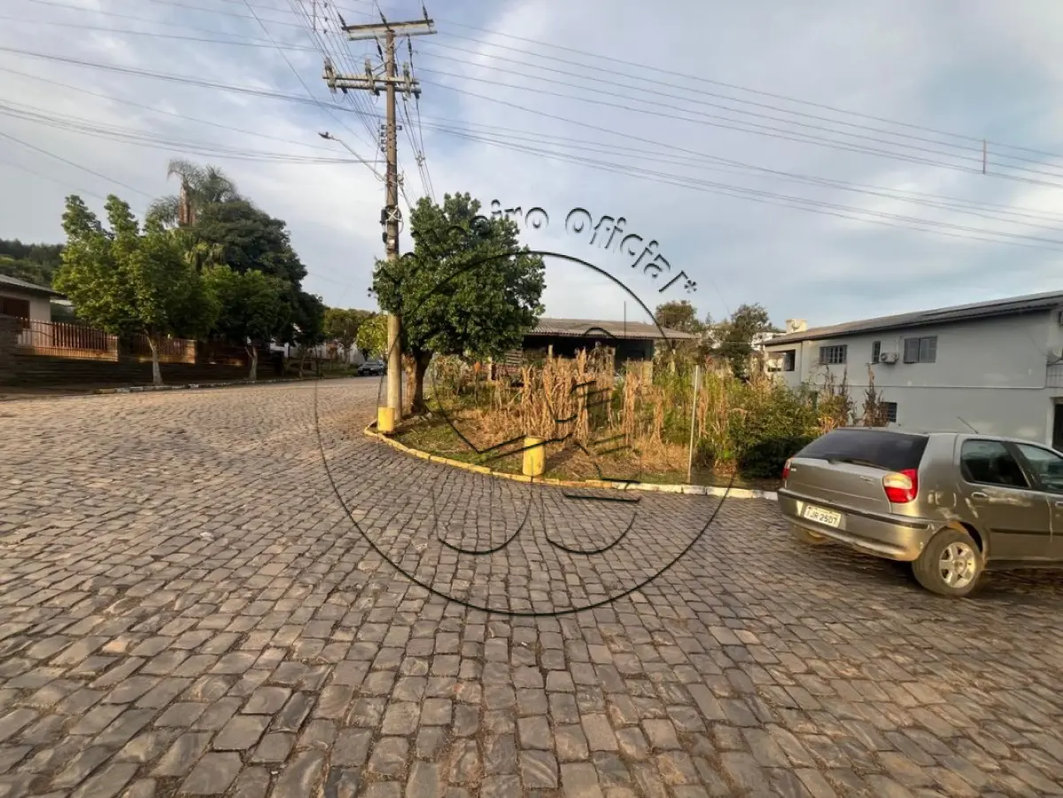 LOTE 009 - Lote 01, quadra 07-B, com 364,97m², na Rua Luiz Alfredo Lazzari, esquina com a Rua Dom Luiz Orione, cidade de Ibarama/RS