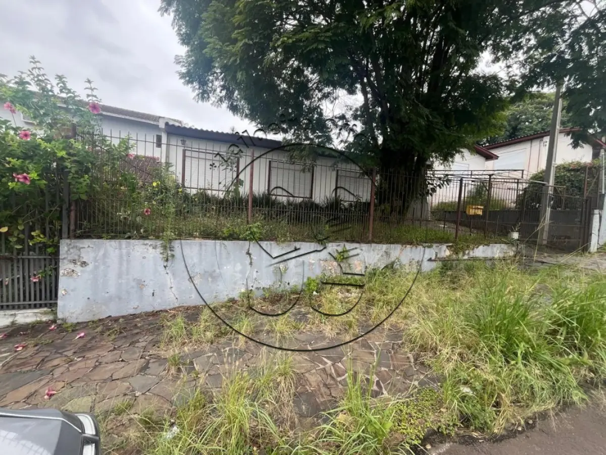 LOTE 064 - Direitos e ações sobre o imóvel: Prédio em alvenaria, na Rua Argentina, nº 72, e o respectivo terreno