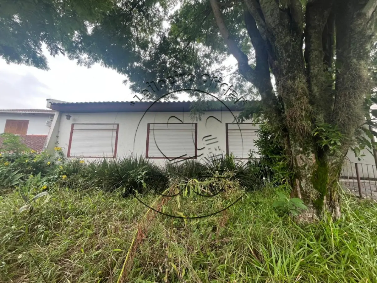 LOTE 064 - Direitos e ações sobre o imóvel: Prédio em alvenaria, na Rua Argentina, nº 72, e o respectivo terreno