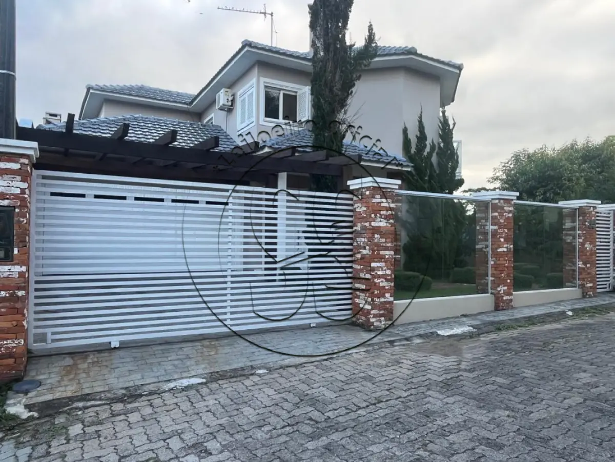 LOTE 004 - Os direitos e ações terreno e um prédio em alvenaria, no Corredor Goelzer, nº 85, em Santa Cruz do Sul/RS