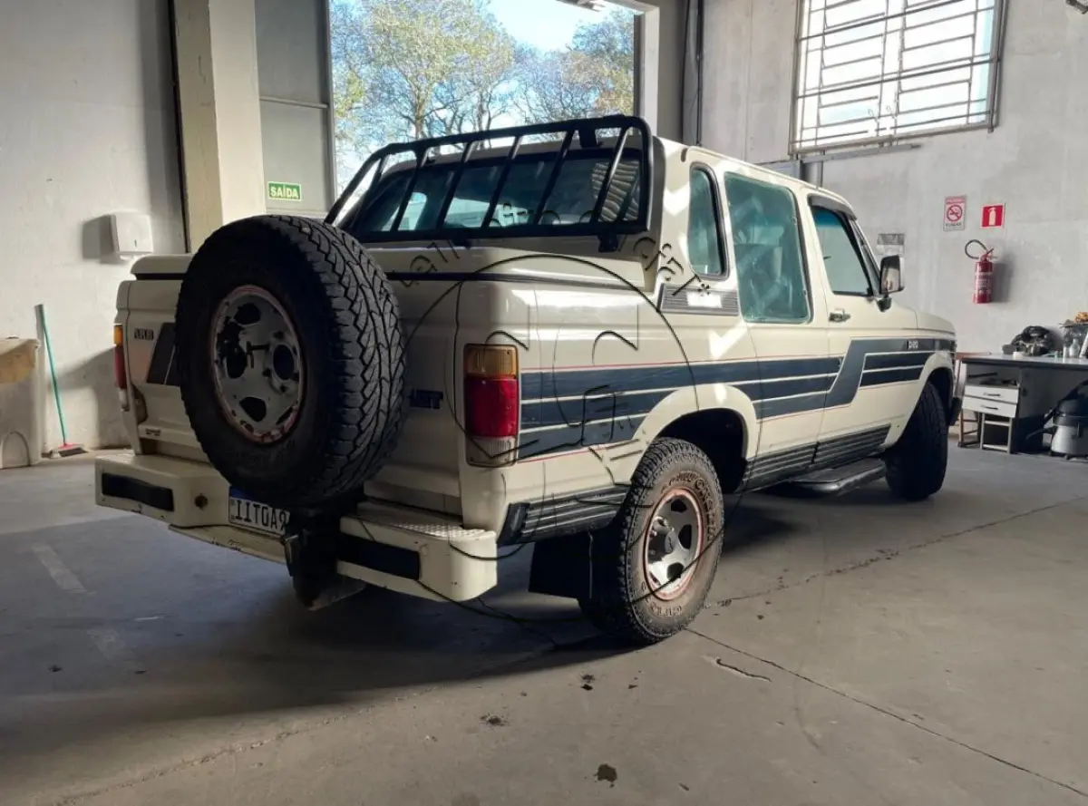 LOTE 037 - Caminhonete GM/CHEVROLET D20 CUSTOM, ano/modelo: 1991/1991, placa: IIT0A96