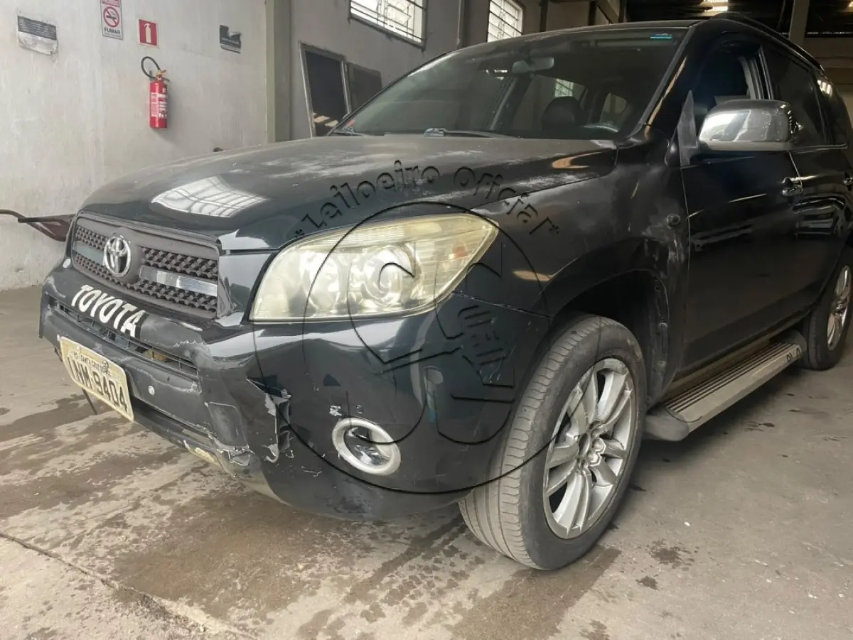 LOTE 025 - Camioneta I/TOYOTA RAV4, ano/modelo: 2006/2007, placa: INM9404