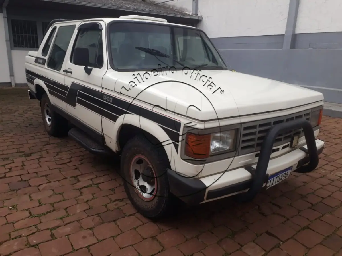 LOTE 037 - Caminhonete GM/CHEVROLET D20 CUSTOM, ano/modelo: 1991/1991, placa: IIT0A96
