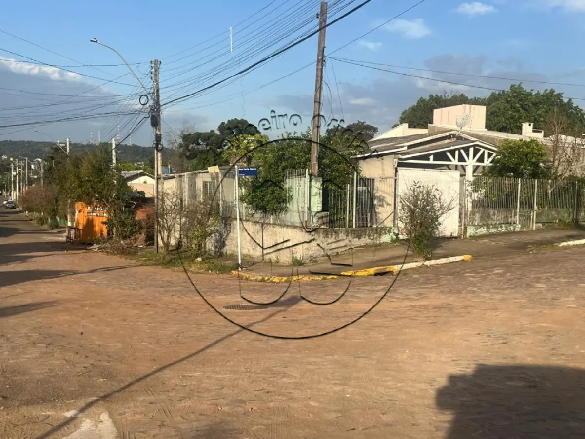 LOTE S-061 - Um terreno, com suas benfeitorias, na RUA PORTO ALEGRE, nº 203, Santa Cruz do Sul/RS