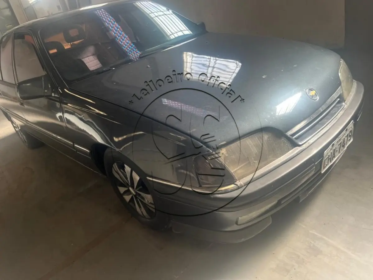 LOTE 005 - Automóvel GM/OMEGA GLS, ano/modelo: 1996/1997, placa: CHA7479