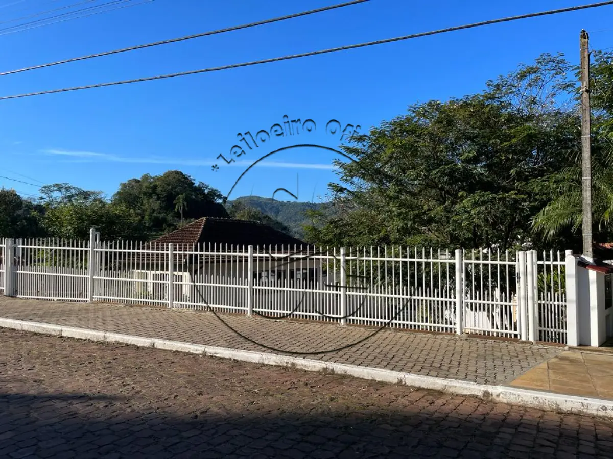 LOTE 003 - Uma fração de terras, a Avenida General Flores da Cunha, nº 1.431, município de Sinimbu