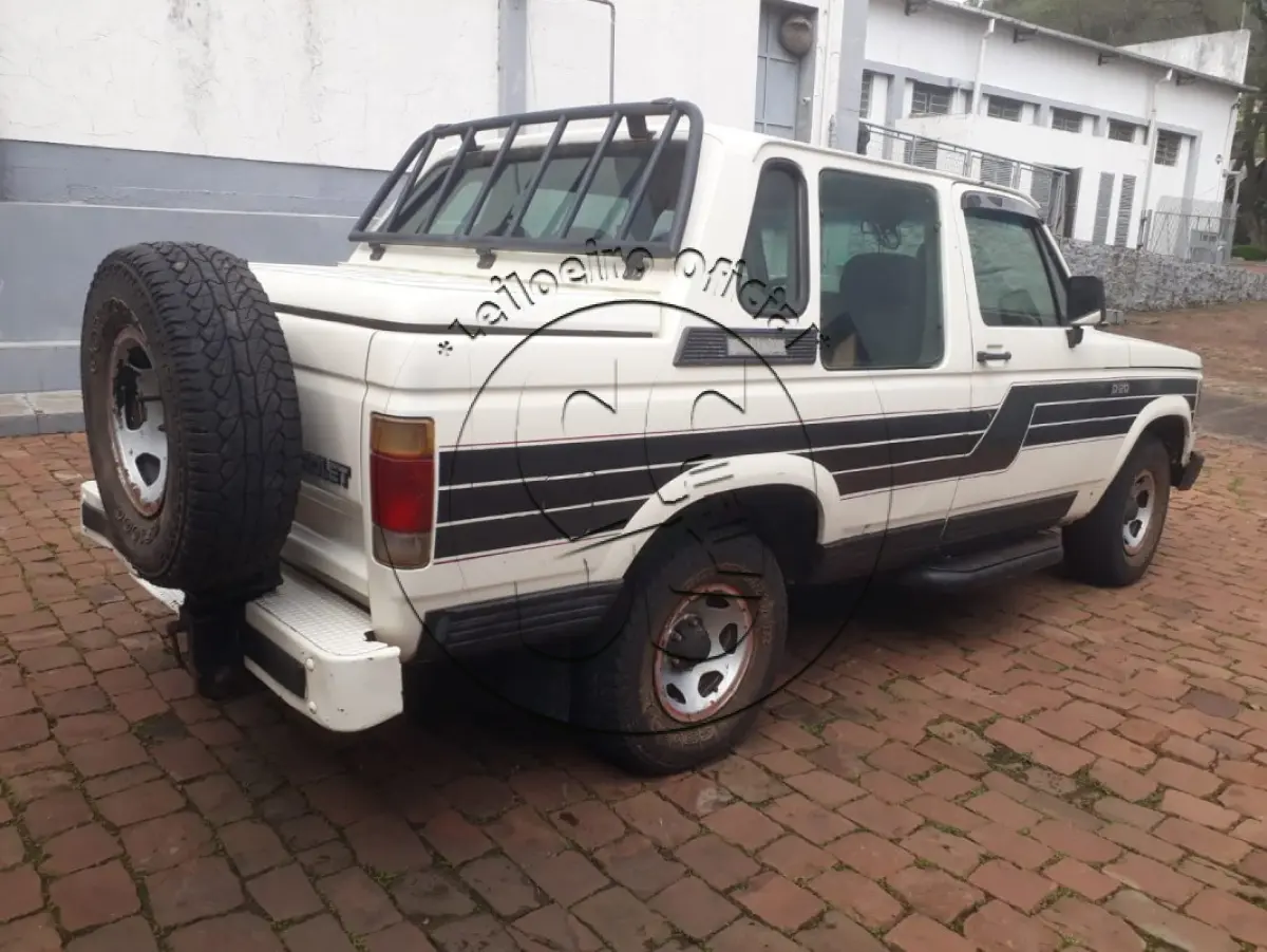 LOTE 037 - Caminhonete GM/CHEVROLET D20 CUSTOM, ano/modelo: 1991/1991, placa: IIT0A96
