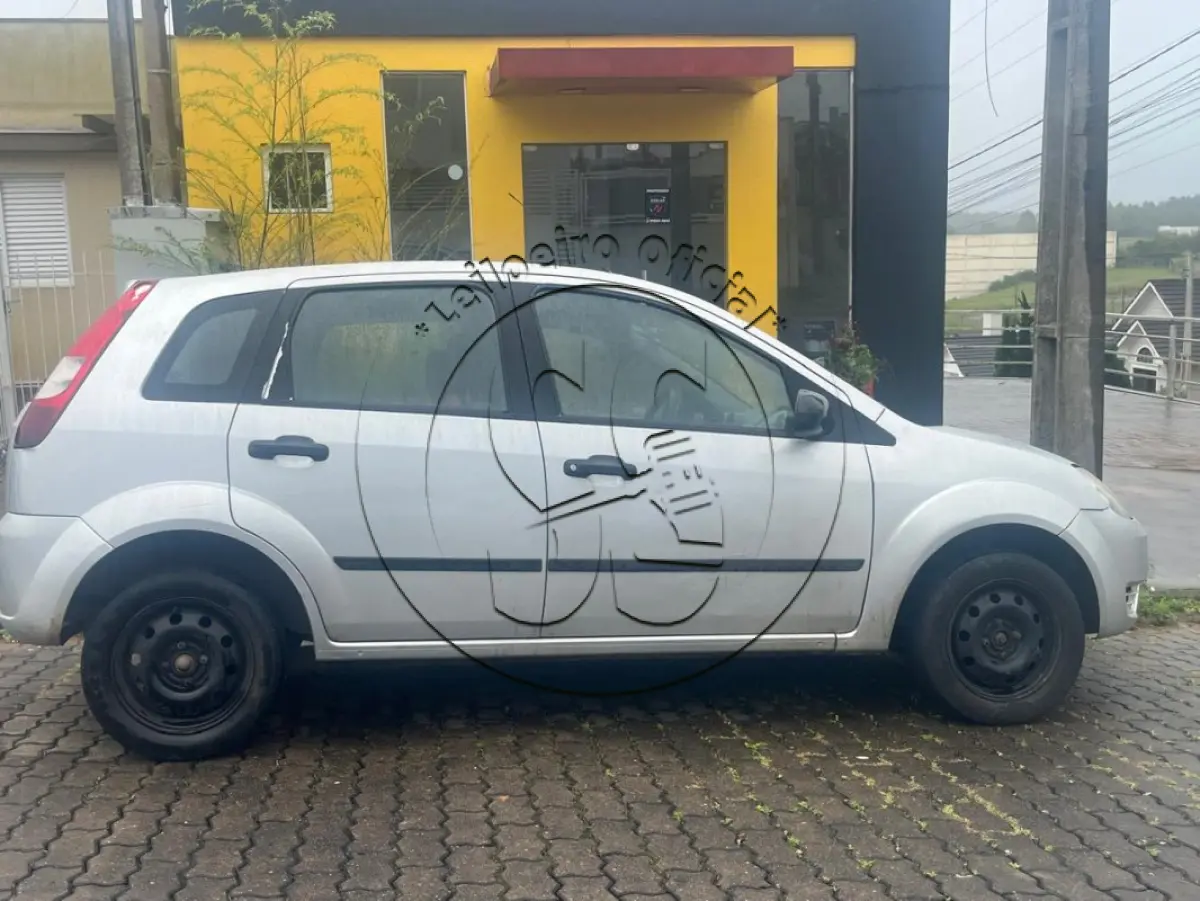 LOTE 006 - Automóvel FORD/FIESTA, ano/modelo: 2004/2005, placa IMC6J83
