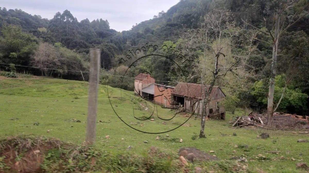 LOTE 015 - Fração de terras com 30.000,00m², em condomínio, e 1/3 das benfeitorias, em Linha dos Alemães, distrito de Ibarama, Sobradinho/RS