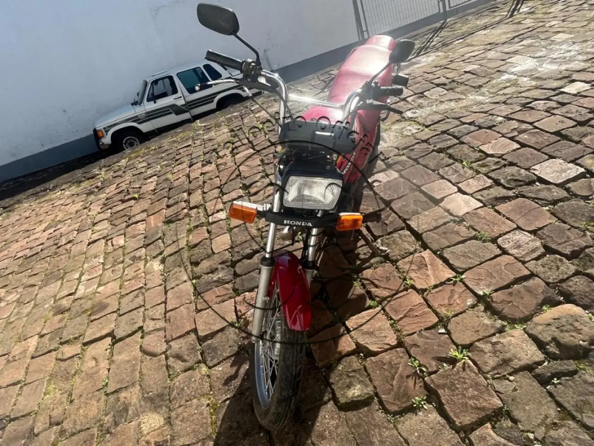 LOTE 039 - Motocicleta HONDA/CG 125 TITAN, ano/modelo: 1999/1999, placa: JYW7154