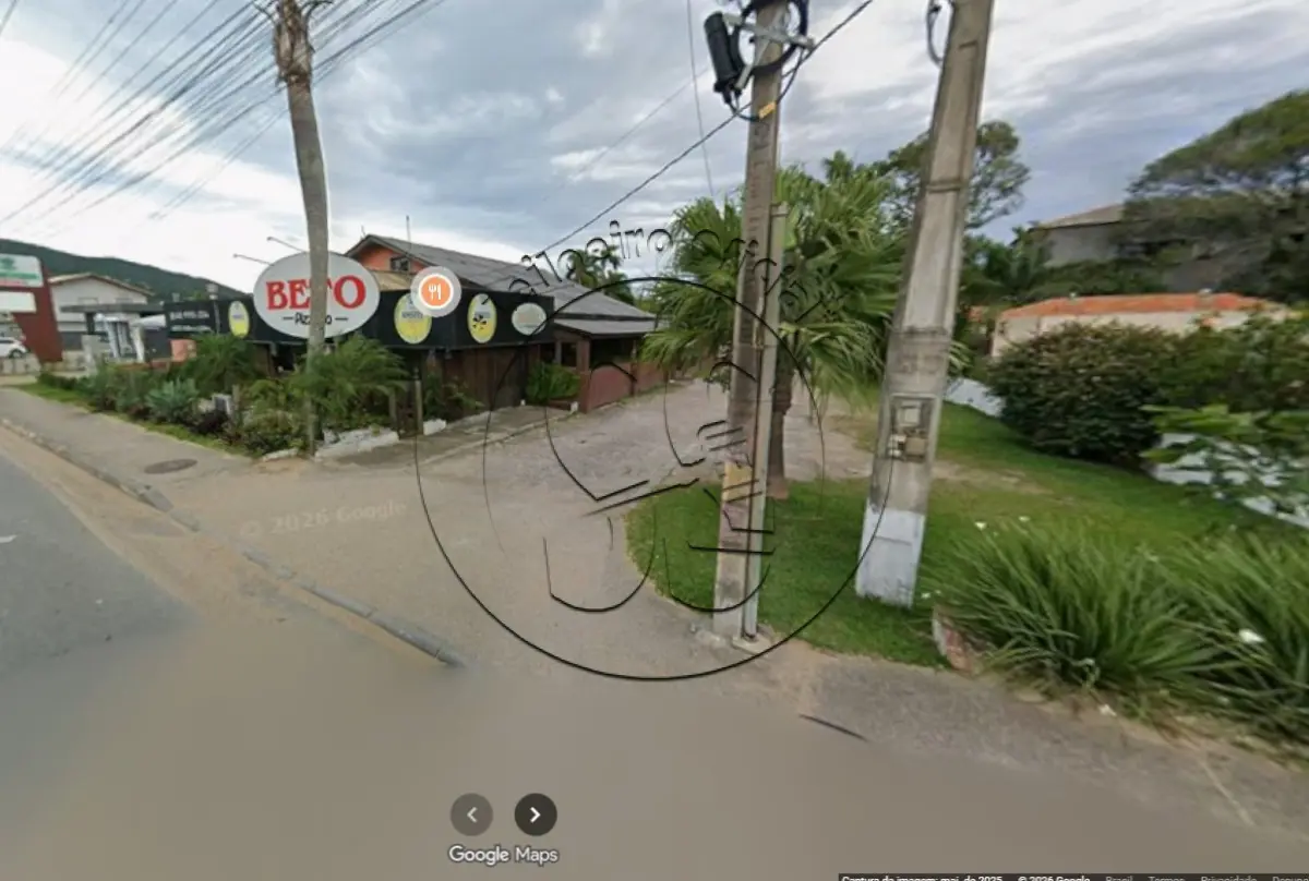 LOTE 002 - Um terreno com a área de 1.090,12m² e sobre uma construção com a área 409,27m²