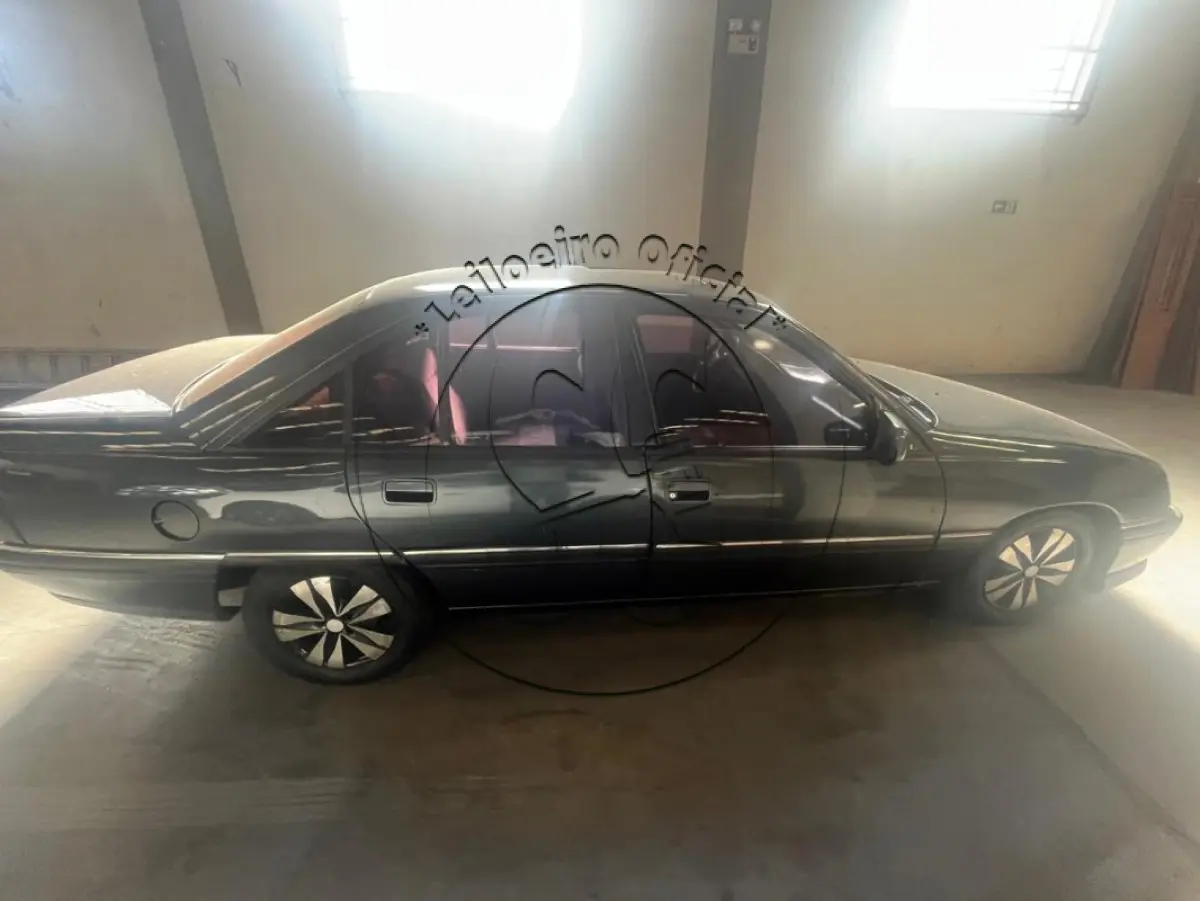 LOTE 005 - Automóvel GM/OMEGA GLS, ano/modelo: 1996/1997, placa: CHA7479