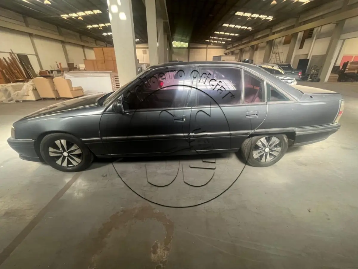 LOTE 005 - Automóvel GM/OMEGA GLS, ano/modelo: 1996/1997, placa: CHA7479