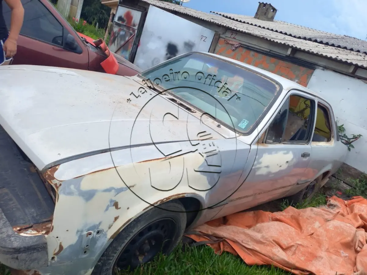 LOTE 038 - GM/CHEVETTE L, ano/modelo: 1993/1993, placa: JKT0D09
