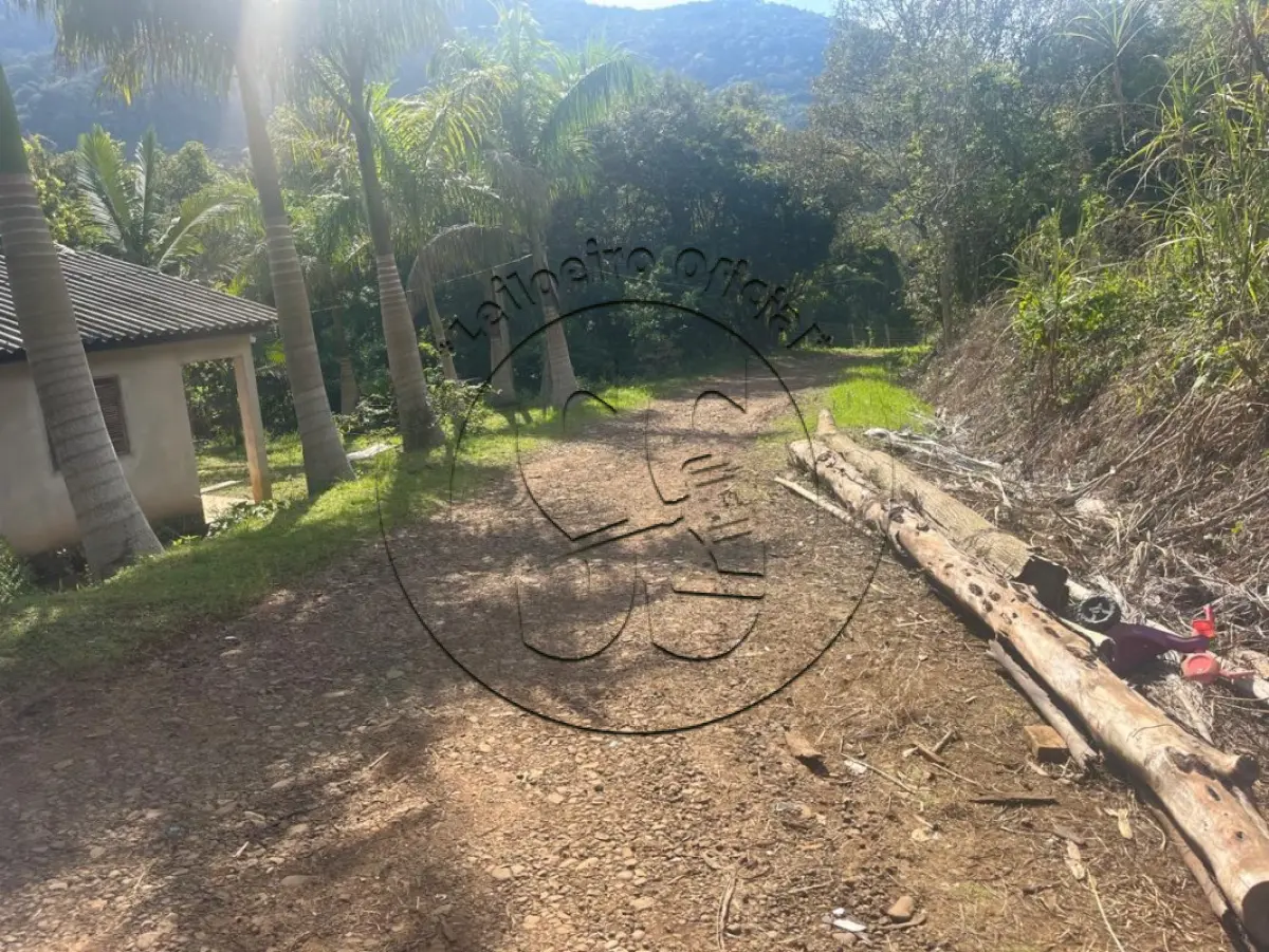 LOTE 009 - Fração de terras com área de 33.078,16m², em condomínio, município de Candelária/RS, lugar denominado Alto Passa Sete, na Sesmaria dos Mouras