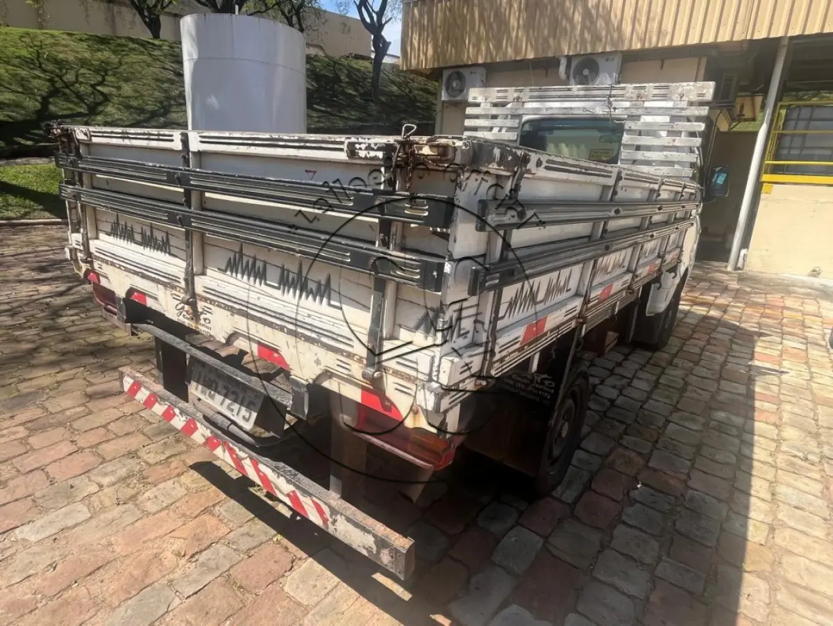 LOTE 002 - Caminhonete HYUNDAI/HR HDB, ano/modelo 2013/2014