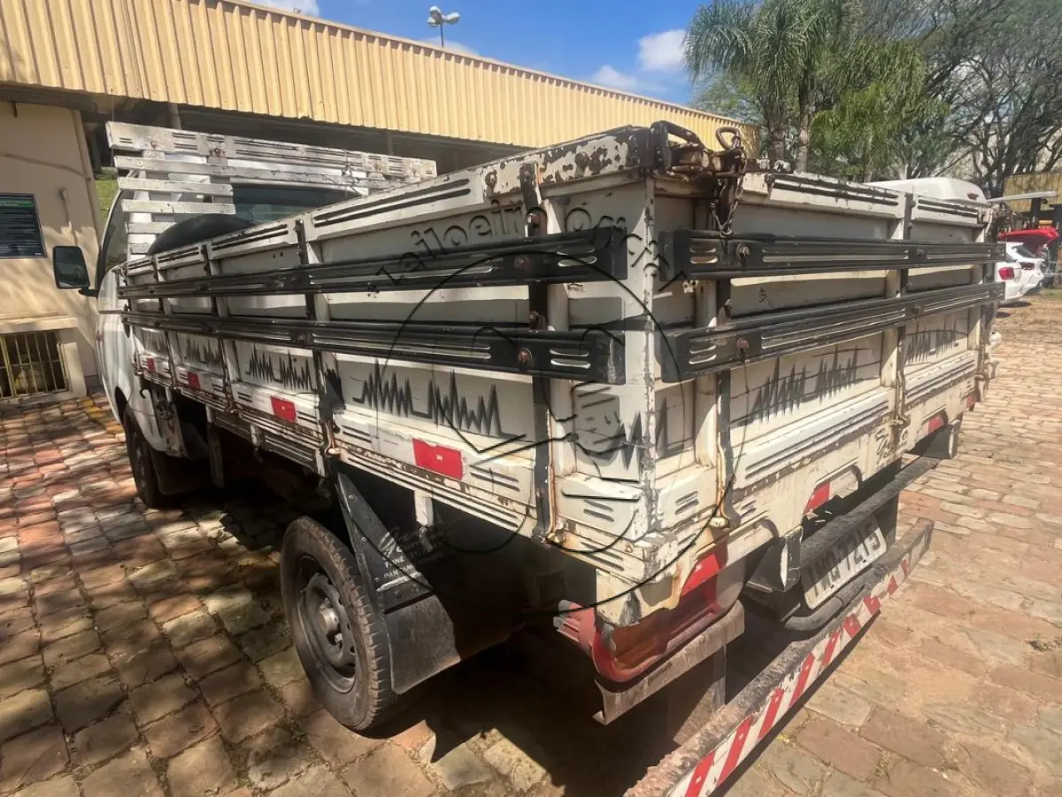 LOTE 002 - Caminhonete HYUNDAI/HR HDB, ano/modelo 2013/2014