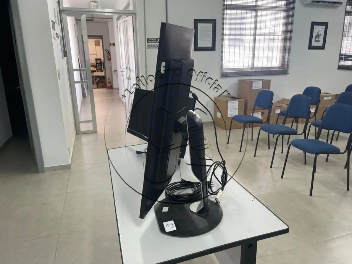 LOTE 032 - Dois Monitores Philips 29" Full HD