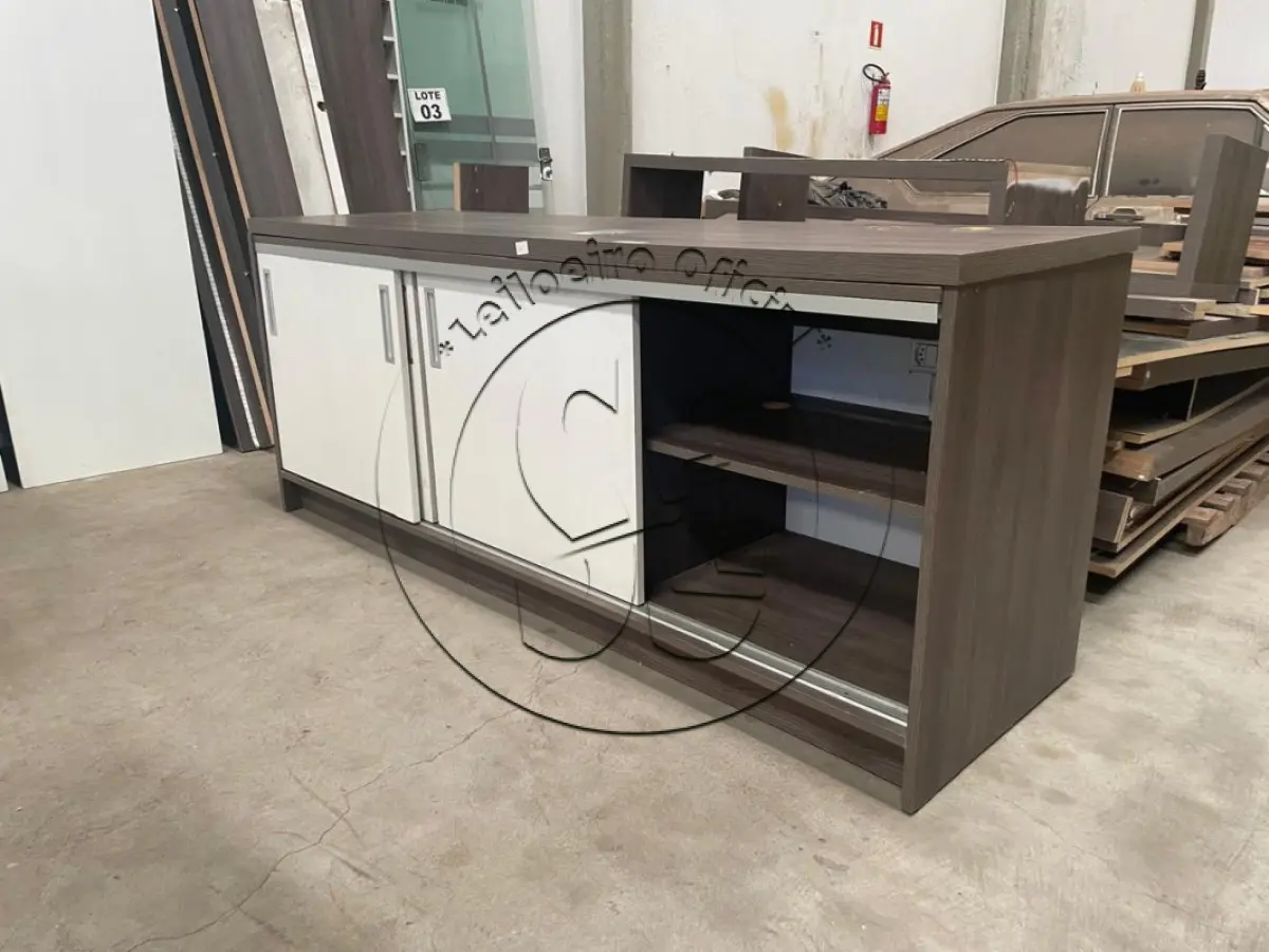 LOTE 059 - Armário duas portas alto MDF e dois Arquivo horizontal MDF