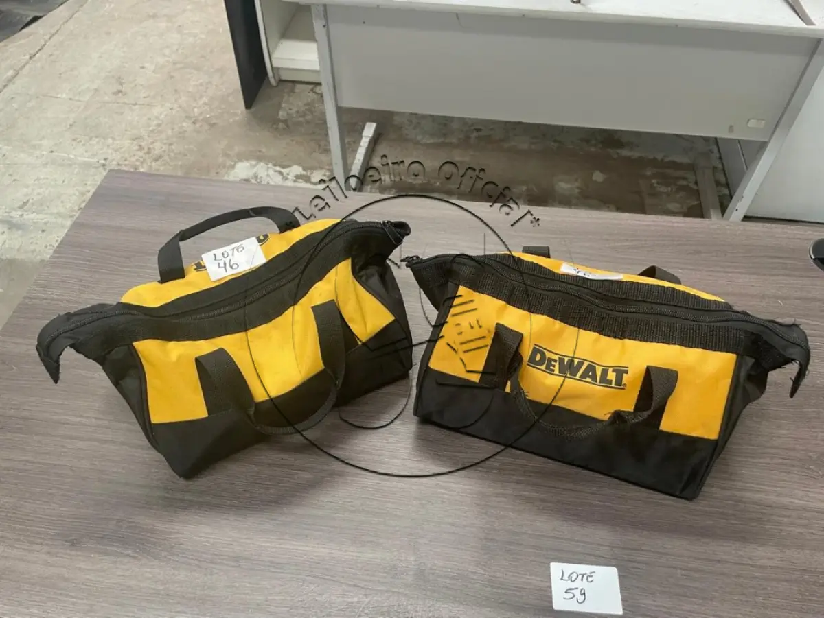 LOTE 046 - Duas Furadeira/Parafusadeira Dewalt 12v