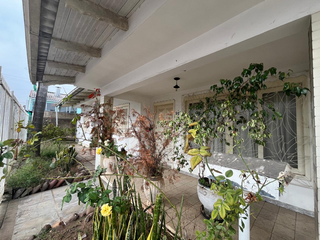Terreno com área de 928,20m², contendo uma casa, na Rua Visconde Rio Branco, Venâncio Aires/RS, localizado em Venâncio Aires - RS