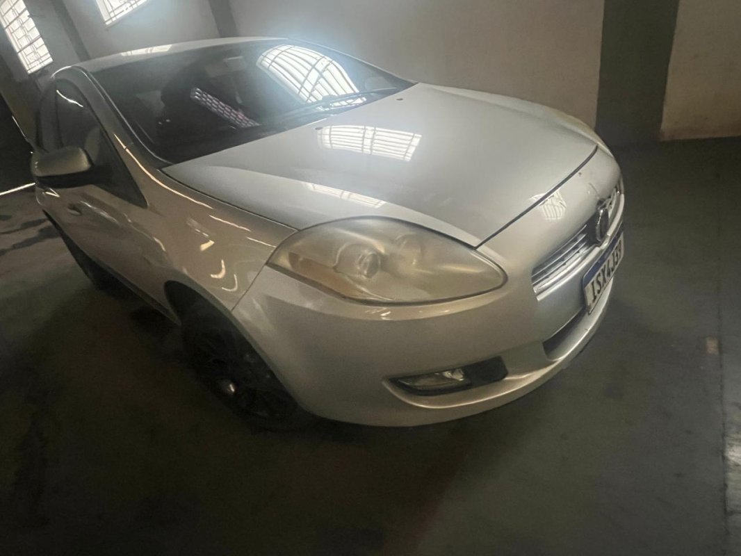 LOTE 028 - Automóvel FIAT/BRAVO ESSENCE DUAL, ano/modelo 2012/2012, placa: ISX4J39