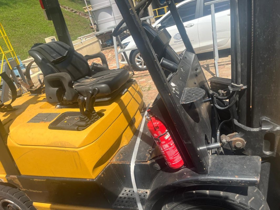 LOTE 015 - Empilhadeira marca YALE, modelo GTP 050 RL