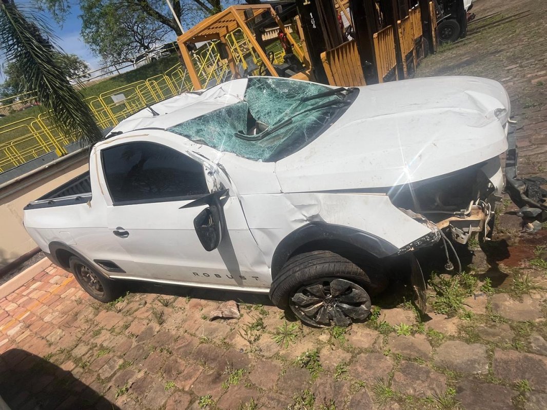 LOTE 005 - Caminhonete VW/SAVEIRO CS RB MF 1.6 8V, ano/modelo 2024/2025