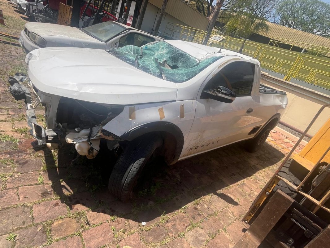 LOTE 005 - Caminhonete VW/SAVEIRO CS RB MF 1.6 8V, ano/modelo 2024/2025