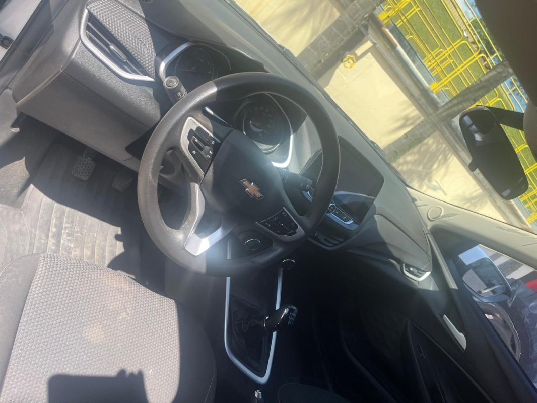 LOTE 007 - Automóvel CHEV/ONIX 10MT LT1, ano/modelo 2022/2023