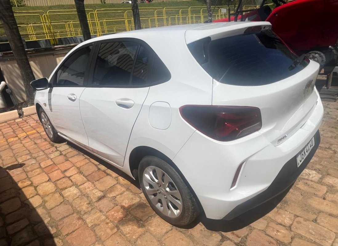 LOTE 007 - Automóvel CHEV/ONIX 10MT LT1, ano/modelo 2022/2023