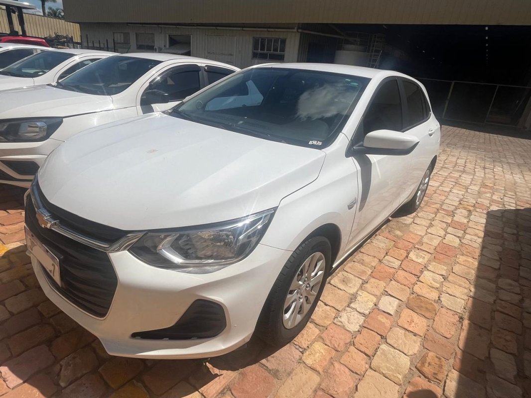 LOTE 006 - Automóvel CHEV/ONIX 10MT LT1, ano/modelo 2022/2023
