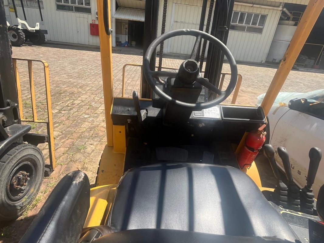 LOTE 014 - Empilhadeira marca HYSTER, modelo H 50 XM