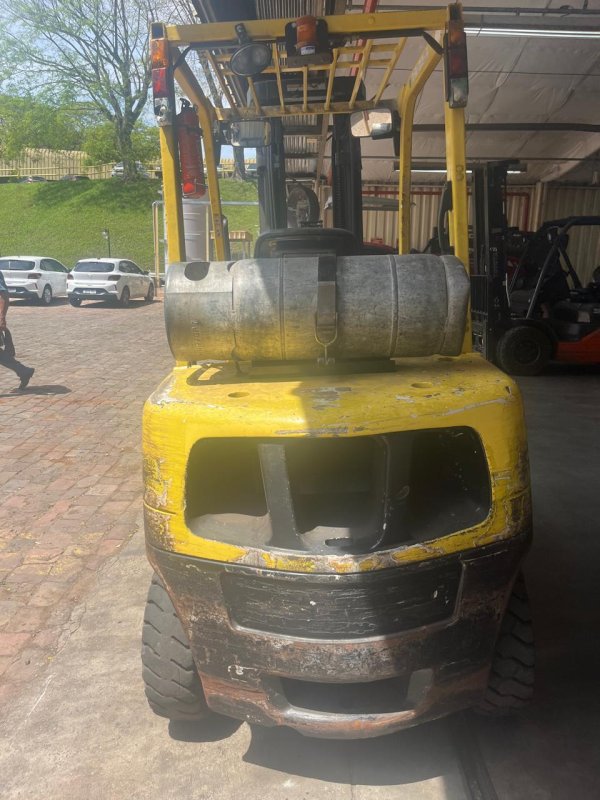 LOTE 010 - Empilhadeira marca HYSTER, modelo H60XT