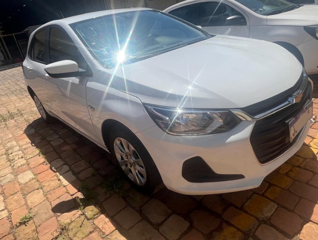 LOTE 007 - Automóvel CHEV/ONIX 10MT LT1, ano/modelo 2022/2023