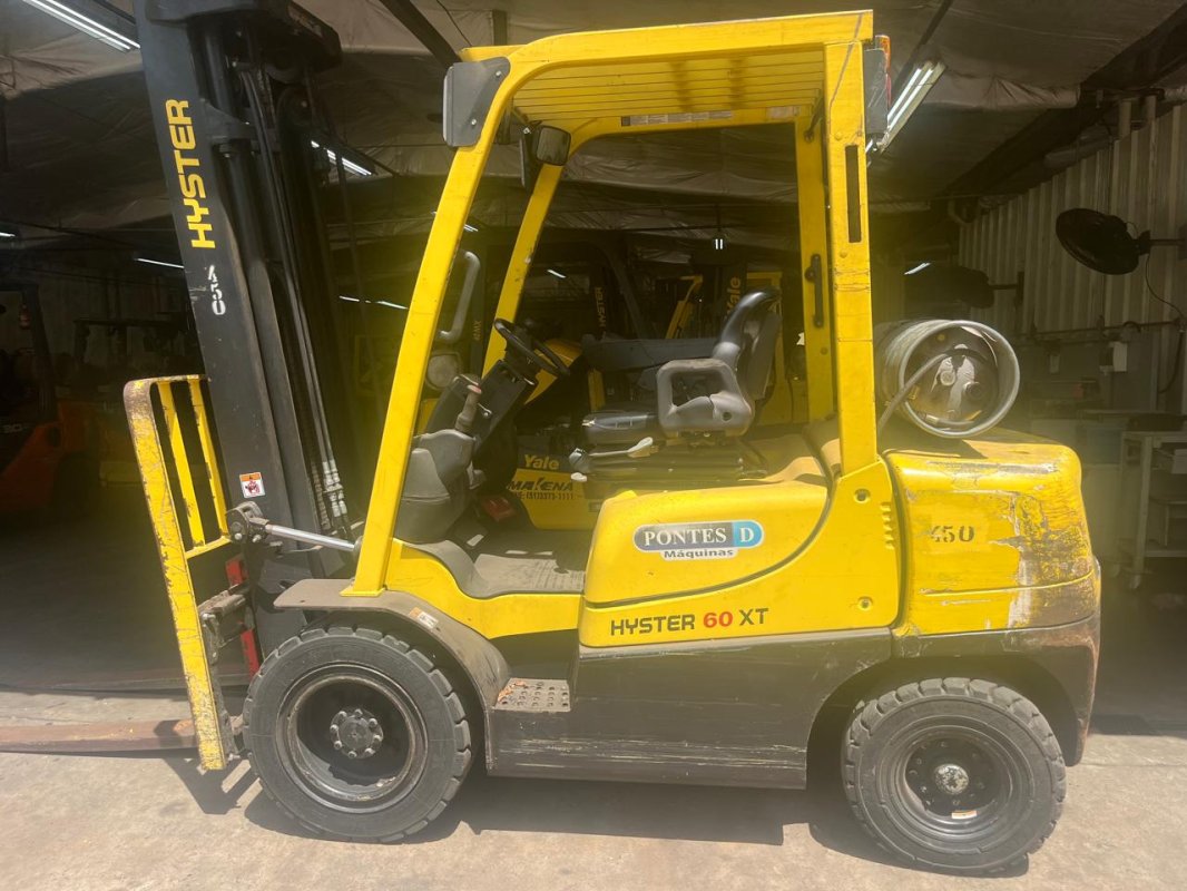 LOTE 010 - Empilhadeira marca HYSTER, modelo H60XT